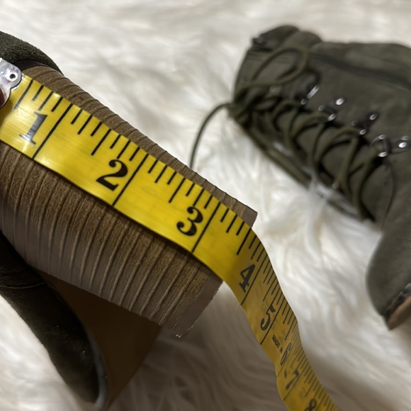 Candies lace up high heeled boot - Picture 5 of 8